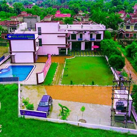 Hotel Aayes And Resort Shānti Niketan エクステリア 写真