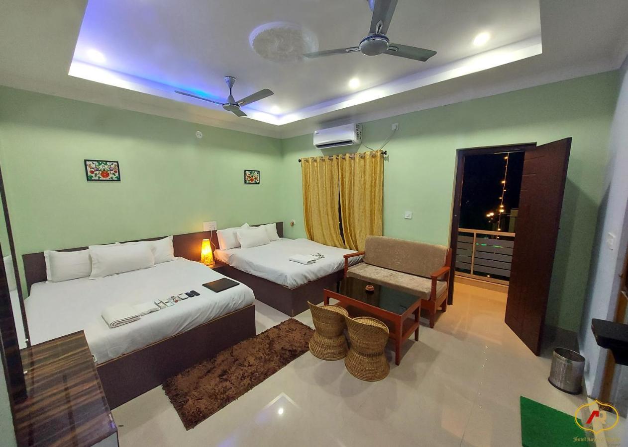 Hotel Aayes And Resort Shānti Niketan エクステリア 写真