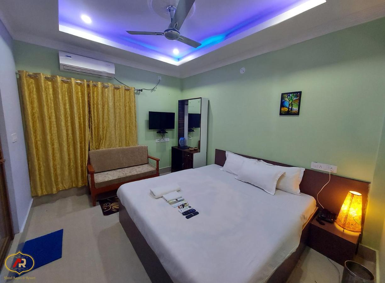 Hotel Aayes And Resort Shānti Niketan エクステリア 写真