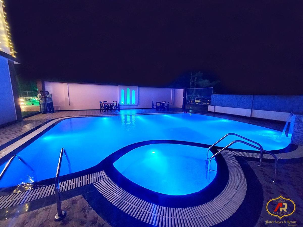 Hotel Aayes And Resort Shānti Niketan エクステリア 写真