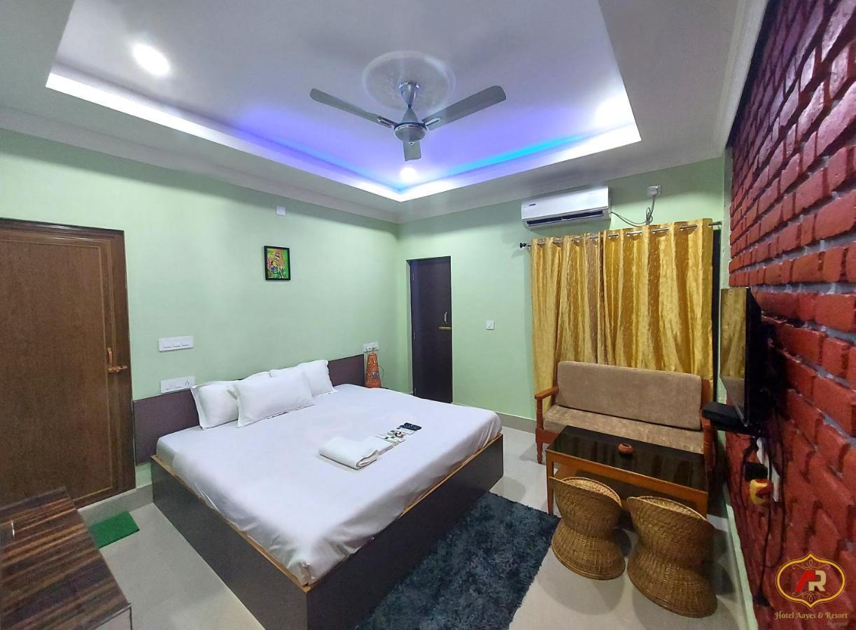 Hotel Aayes And Resort Shānti Niketan エクステリア 写真